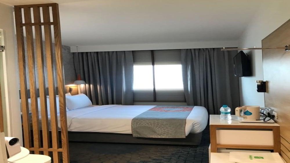 Holiday Inn Express Nashik Indira Nagar By Ihg Екстер'єр фото
