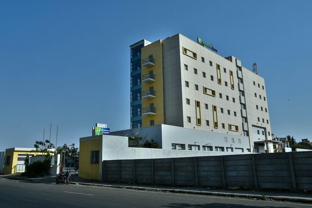 Holiday Inn Express Nashik Indira Nagar By Ihg Екстер'єр фото