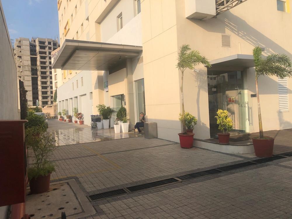Holiday Inn Express Nashik Indira Nagar By Ihg Екстер'єр фото